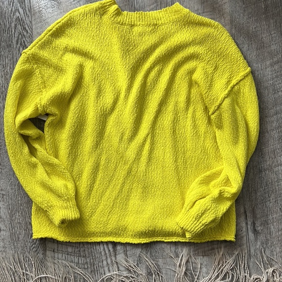 ABOUND Drop Shoulder Yellow Sweater in Large - Picture 6 of 7